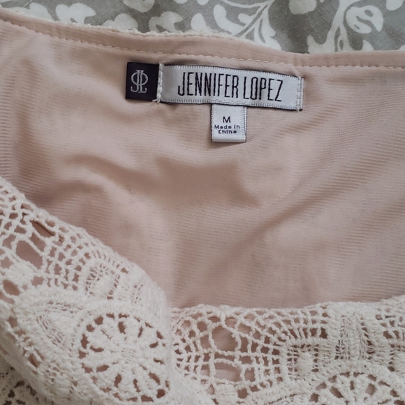 Jennifer Lopez Cream Crochet Lined Scallop Skirt - Picture 3 of 4